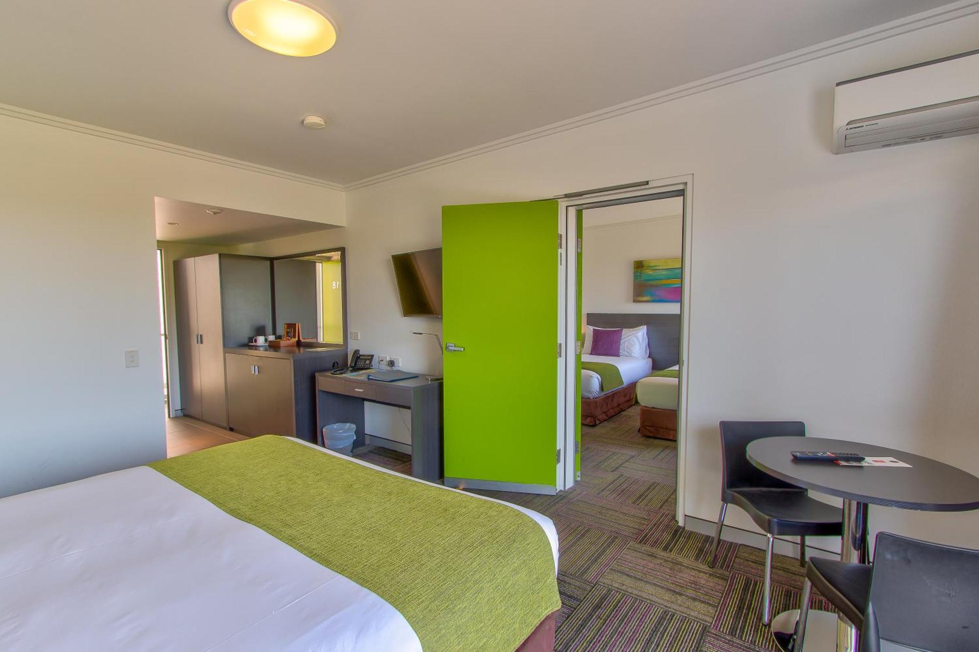 Mackay Oceanside Central Hotel Official ภายนอก รูปภาพ