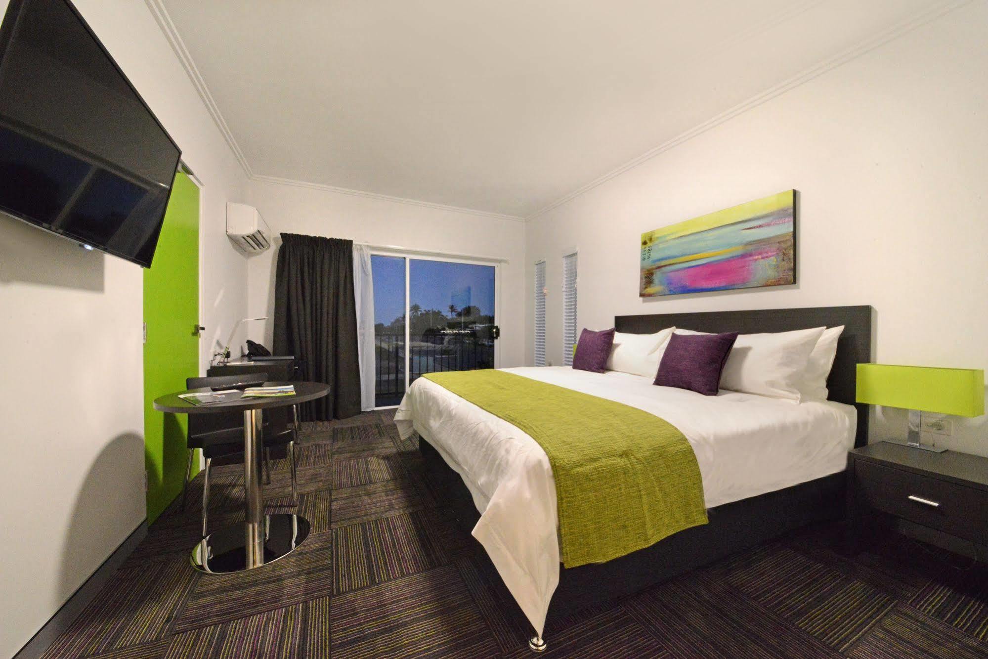 Mackay Oceanside Central Hotel Official ภายนอก รูปภาพ